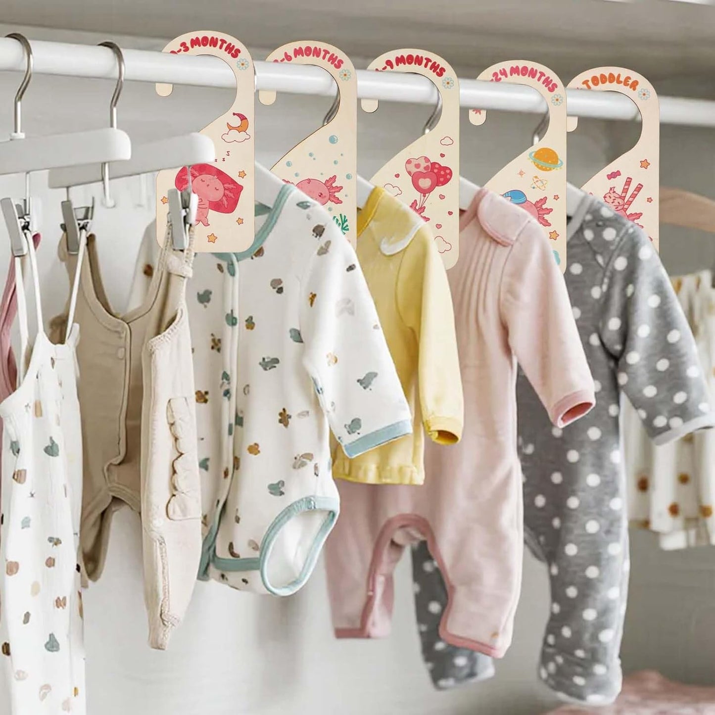 8pcs Baby Closet Dividers, Wooden Baby Wardrobe Organizer Newborn to 24 Months Axolotl-Themed Design Nursery Decor Double-Sided Nursery Hanger Dividers for Home Decor