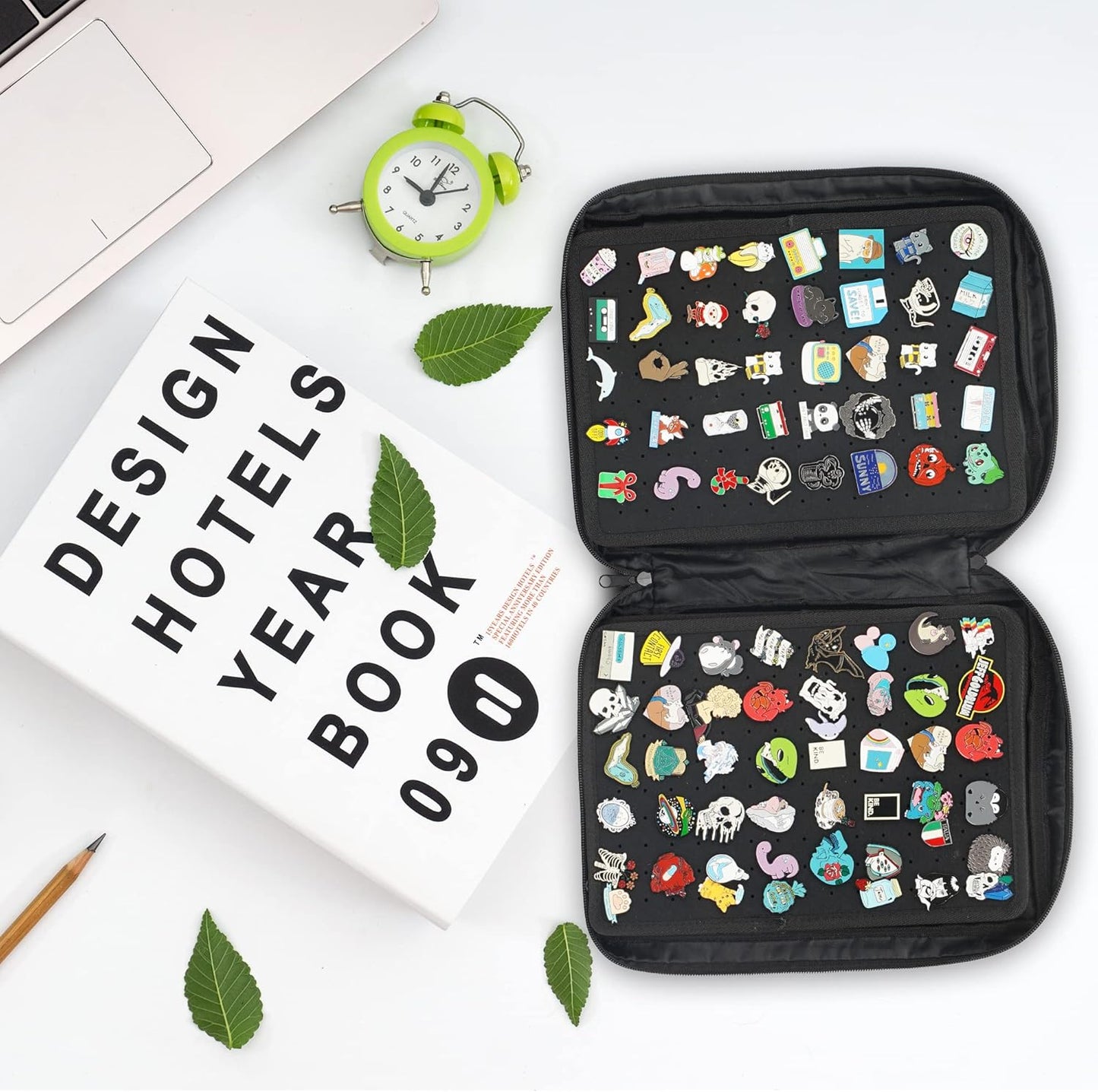 Enamel Pin Display Pages Pin Carrying Case, Pins Collection Storage Organizer Case, Travel Brooch Pin Display Bag (Pins Not Included)