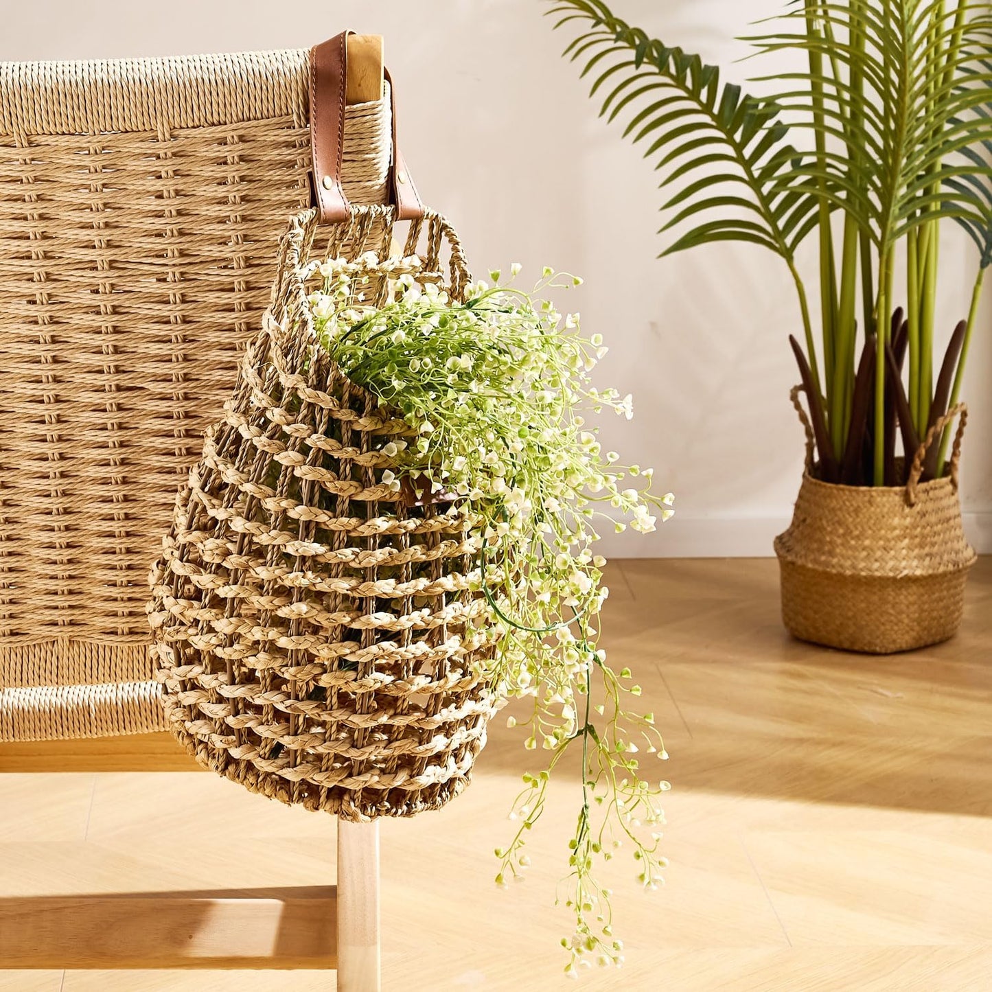 Woven Front Door Basket Water Hyacinth Wall Hanging Basket Decorative Boho Mounted Organizer for Dried Flower Plants Storage Basket for Garden, Home, and Farmhouse Décor (B_Corn Husk)