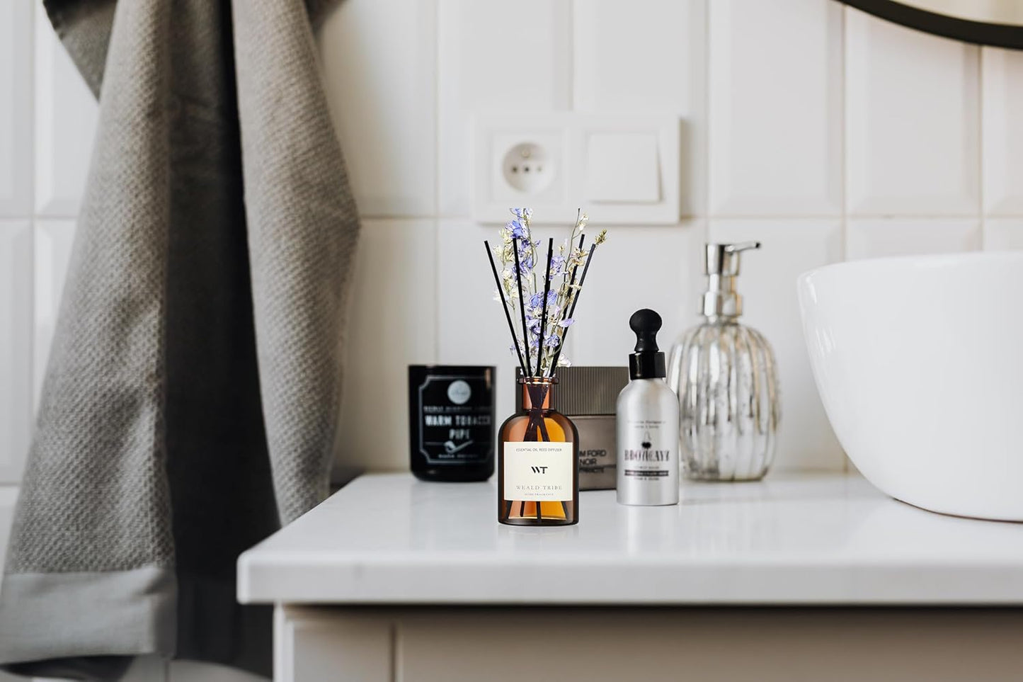 WEALD TRIBE Reed Diffuser Set for Bathroom Air Fresheners, Oil Diffuser Sticks | Fresh Linen Scent 4.0 fl oz Home Fragrance with Sticks Defusers | House Bedroom Office Shelf Decor