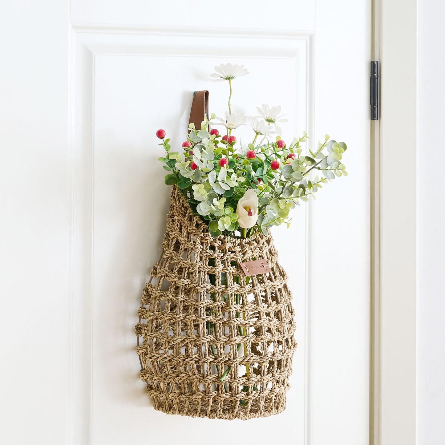 Woven Front Door Basket Water Hyacinth Wall Hanging Basket Decorative Boho Mounted Organizer for Dried Flower Plants Storage Basket for Garden, Home, and Farmhouse Décor (B_Seagrass)
